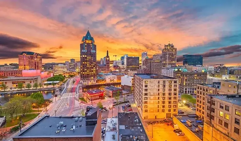 Modern Metropolitan Lifestyle Destinations USA: Urban Guide & Analysis